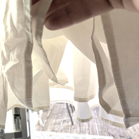 NWT Beautiful Off-white Embroidered Dress with Pockets - Picture 5 of 9